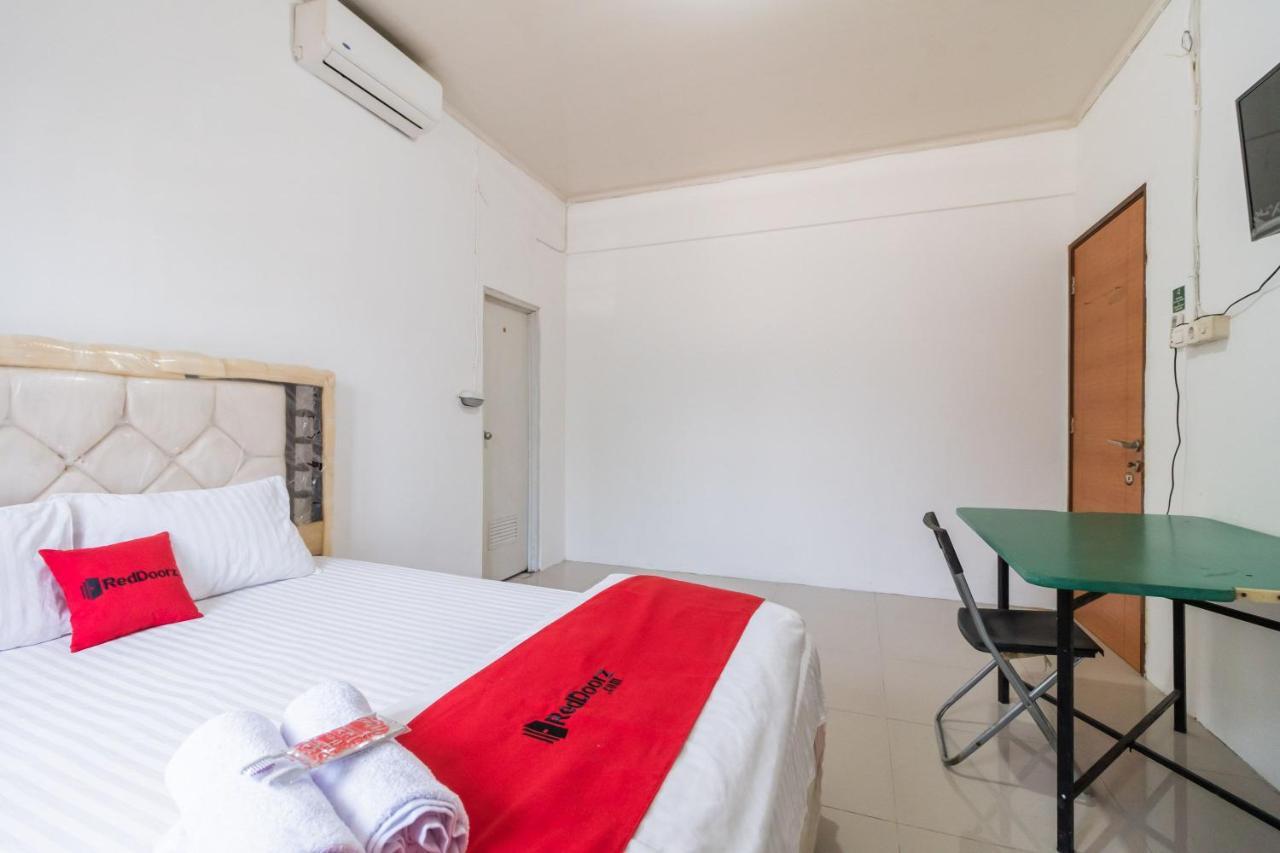 Reddoorz Near Terminal Bubulak Bogor Hotel Eksteriør billede